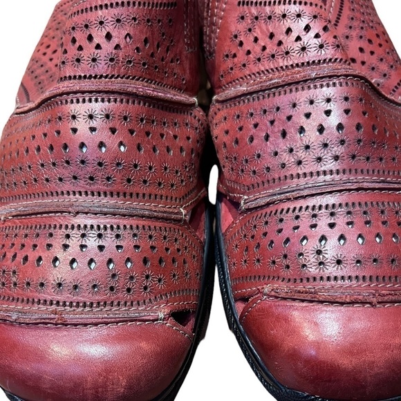 SoftWalk Red Leather Laser Perforated Slingback Mules Sz 12 - Picture 3 of 11